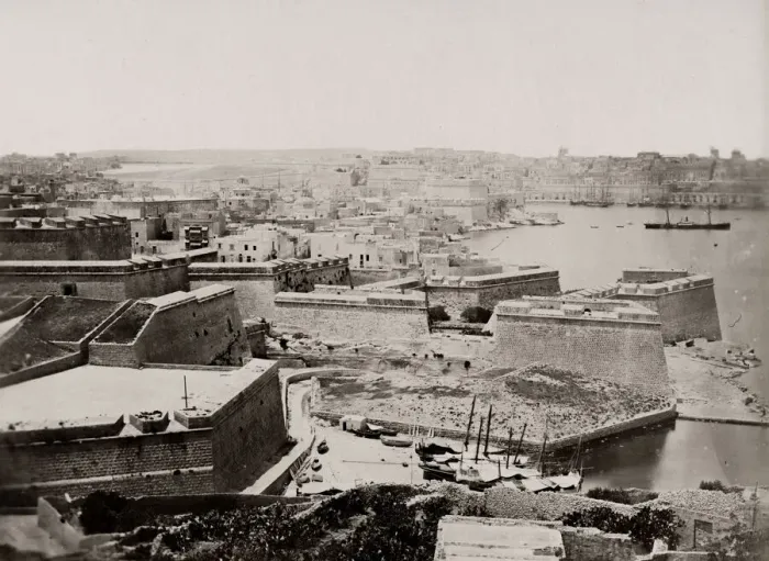 Framed Print : Harbour and city, Valletta, Malta Framed Print : Harbour and city, Valletta, Malta