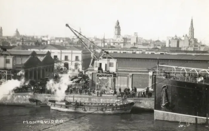 Framed Print : Harbour and docks at Montevideo, Uruguay Framed Print : Harbour and docks at Montevideo, Uruguay