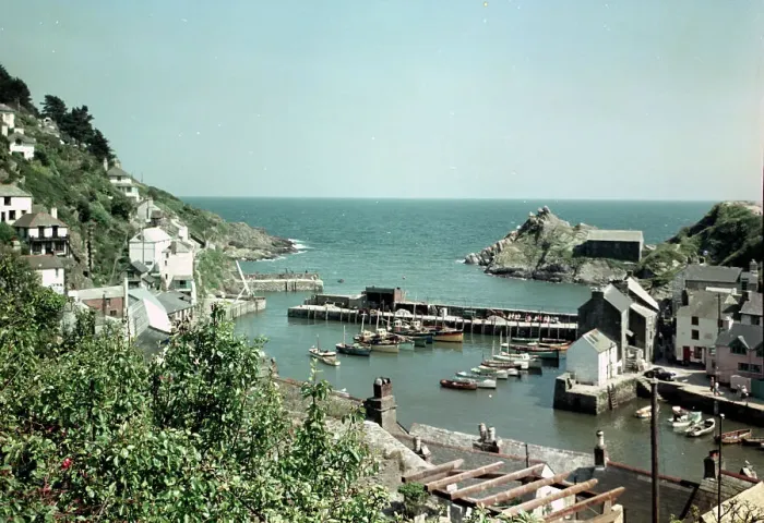 Framed Print : The Harbour Entrance, Polperro Framed Print : The Harbour Entrance, Polperro