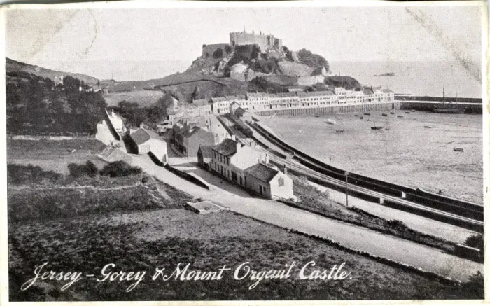 Framed Print : The Harbour & Mont Orgueil Castle, Gorey, Channel Islands Framed Print : The Harbour & Mont Orgueil Castle, Gorey, Channel Islands