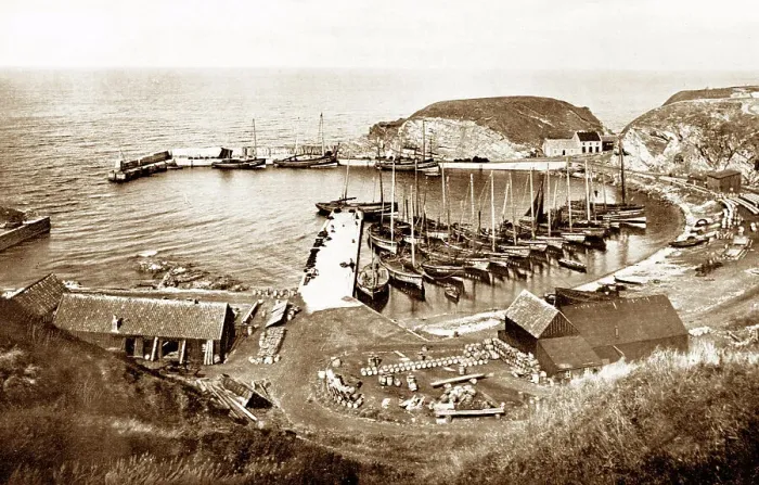 Framed Print : Harbour, Portknockie early 1900's Framed Print : Harbour, Portknockie early 1900's