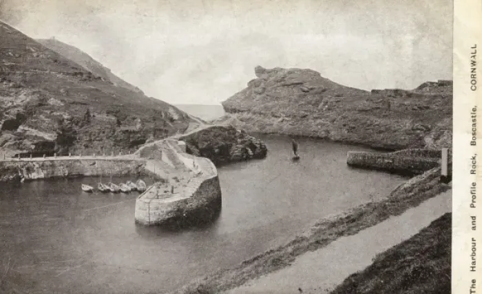 Framed Print : The Harbour and Profile Rock - Boscastle Framed Print : The Harbour and Profile Rock - Boscastle