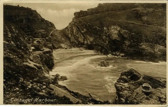 Framed Print : The Harbour, Tintagel, Cornwall Framed Print : The Harbour, Tintagel, Cornwall
