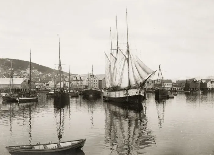 Framed Print : Harbour at Tromso, Norway Framed Print : Harbour at Tromso, Norway