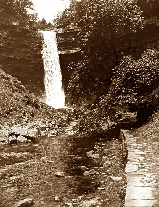Framed Print : Hardraw Force, Hawes in the 1930s Framed Print : Hardraw Force, Hawes in the 1930s