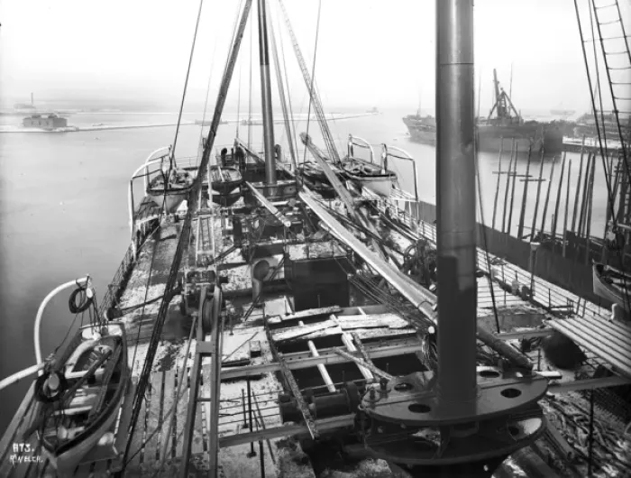 Framed Print : Harland & Wolff Collection - National Museums NI Framed Print : Harland & Wolff Collection - National Museums NI