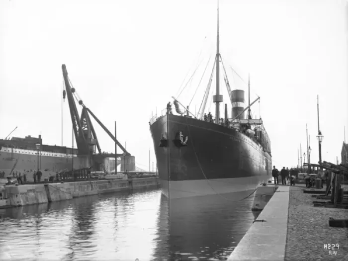 Framed Print : Harland & Wolff Collection - National Museums NI Framed Print : Harland & Wolff Collection - National Museums NI
