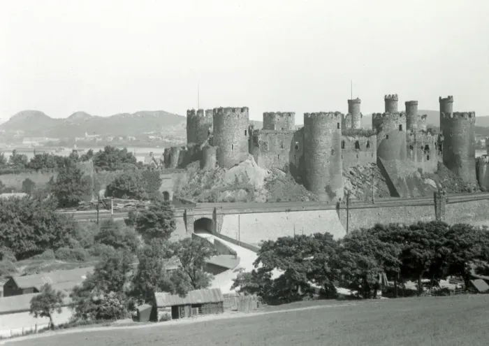 Framed Print : Harlech Castle, North Wales Framed Print : Harlech Castle, North Wales