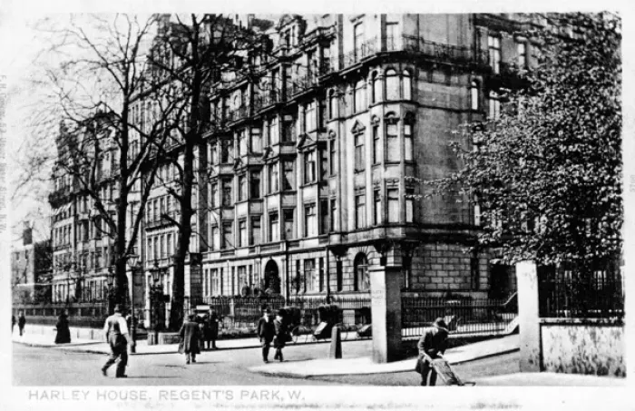 Framed Print : Harley House, Marylebone Road, London NW1 Framed Print : Harley House, Marylebone Road, London NW1