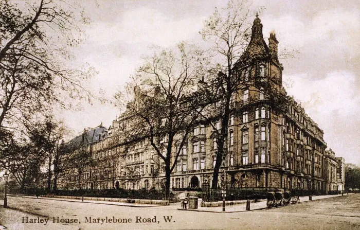 Framed Print : Harley House, Marylebone Road, London NW1 Framed Print : Harley House, Marylebone Road, London NW1
