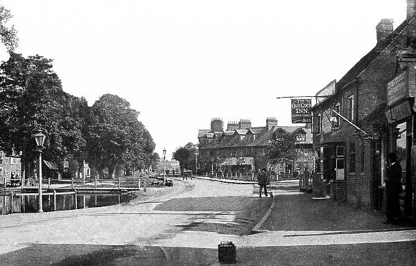 Harpenden High Street early 1900s