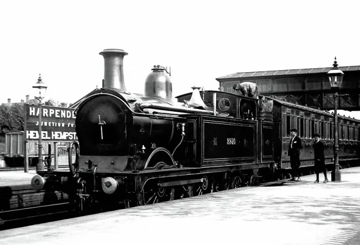 Framed Print : Harpenden Railway Station early 1900s Framed Print : Harpenden Railway Station early 1900s