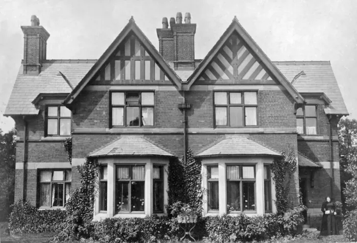 Framed Print : Harris Orphanage, Preston, Lancashire Framed Print : Harris Orphanage, Preston, Lancashire