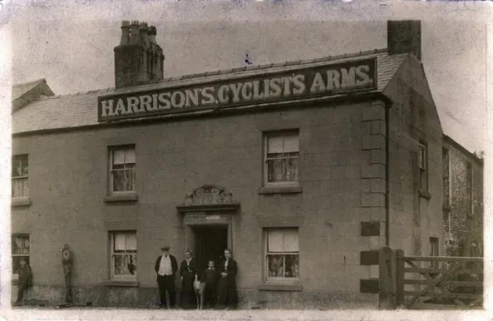 Framed Print : Harrisons Cyclists Arms Public House, Freckleton, Lancashi Framed Print : Harrisons Cyclists Arms Public House, Freckleton, Lancashi