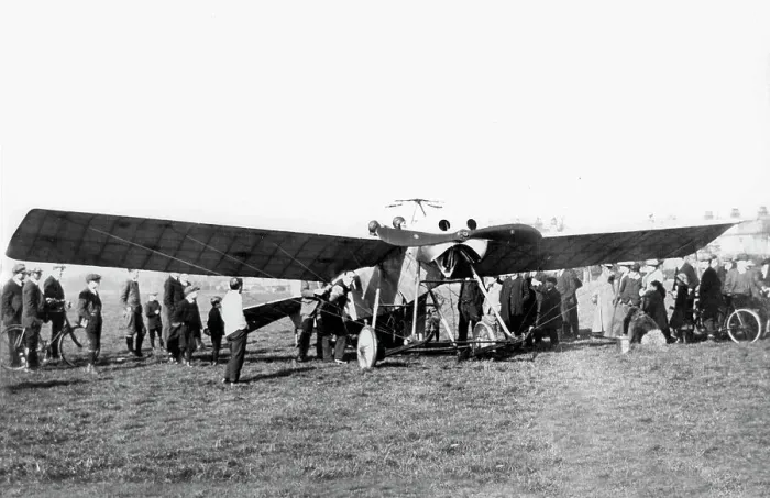 Framed Print : Harrogate Blackburn monoplane on Harrogate Stray 1914 Framed Print : Harrogate Blackburn monoplane on Harrogate Stray 1914