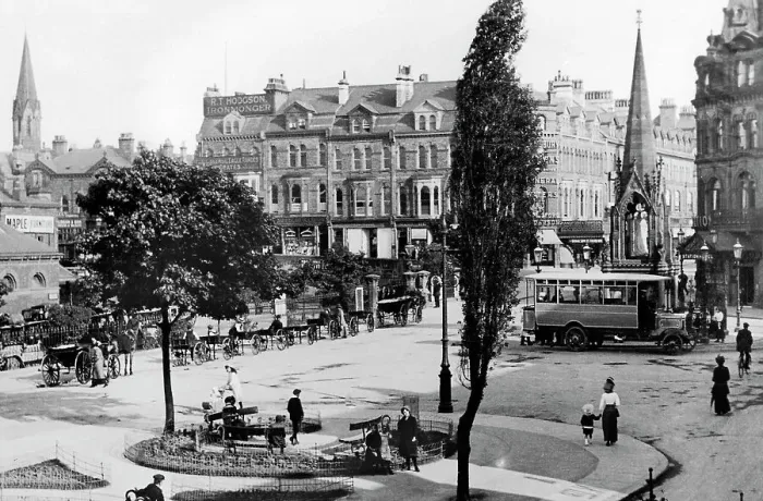 Framed Print : Harrogate - Station Square Framed Print : Harrogate - Station Square