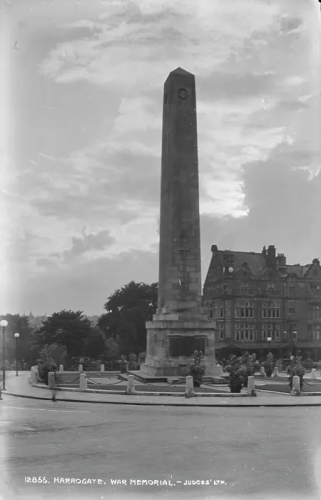 Framed Print : Harrogate War Memorial Framed Print : Harrogate War Memorial