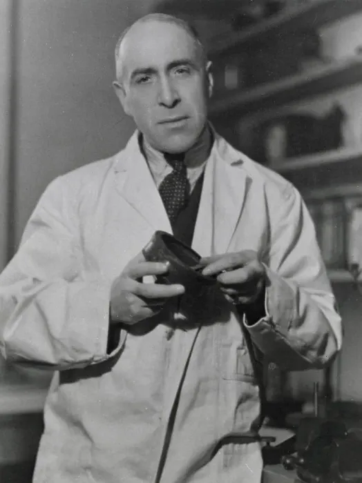 Framed Print : Harry Price (1881 - 1948), psychical researcher and author, in his laboratory Framed Print : Harry Price (1881 - 1948), psychical researcher and author, in his laboratory