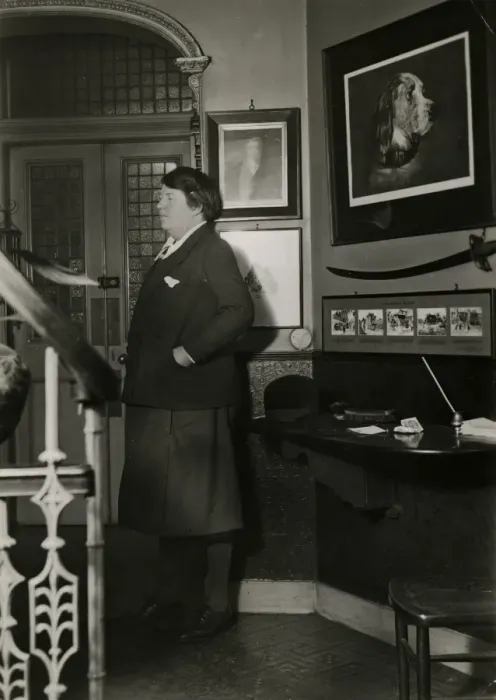Framed Print : Harry Prices investigations into Helen Duncan Framed Print : Harry Prices investigations into Helen Duncan