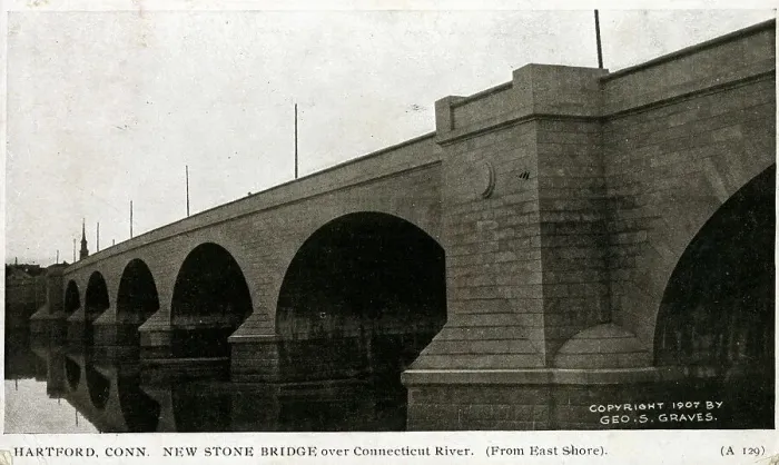 Framed Print : Hartford, Connecticut, USA, New Stone Bridge from east shore Framed Print : Hartford, Connecticut, USA, New Stone Bridge from east shore