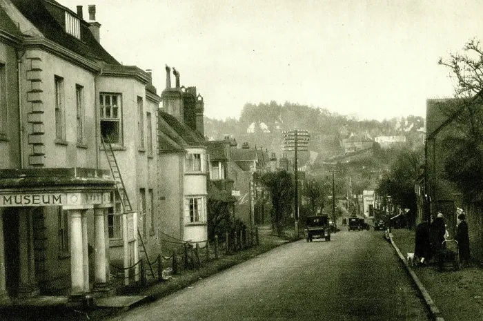 Framed Print : Haslemere Museum and High Street, Surrey Framed Print : Haslemere Museum and High Street, Surrey