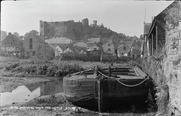 Framed Print : Haverford West Castle Framed Print : Haverford West Castle