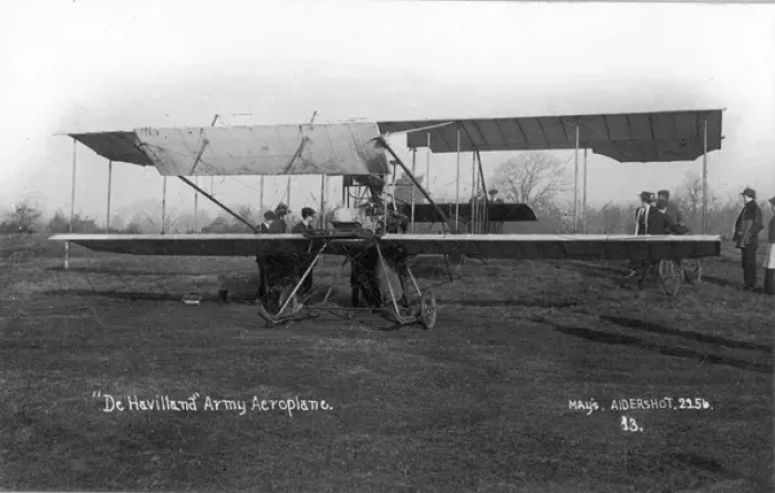 Framed Print : de Havilland Biplane No2 at Farnborough in 1911 Framed Print : de Havilland Biplane No2 at Farnborough in 1911