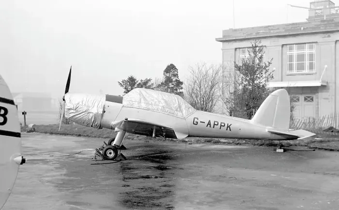 Framed Print : de Havilland Canada DHC-1 Chipmunk 22 G-APPK Framed Print : de Havilland Canada DHC-1 Chipmunk 22 G-APPK