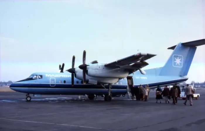 Framed Print : De Havilland Canada DHC-7 embarking -Maersk Framed Print : De Havilland Canada DHC-7 embarking -Maersk