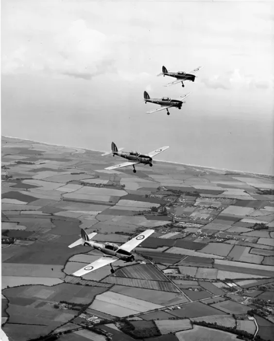 Framed Print : de Havilland Canada DHC1 Chipmunks Framed Print : de Havilland Canada DHC1 Chipmunks