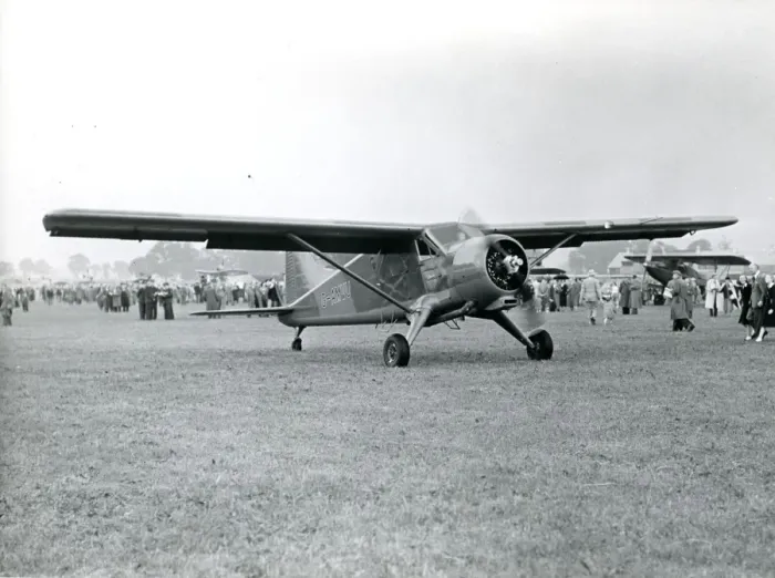 Framed Print : de Havilland Canada DHC2 Beaver, G-AMVU, at the 1953 Roy? Framed Print : de Havilland Canada DHC2 Beaver, G-AMVU, at the 1953 Roy?