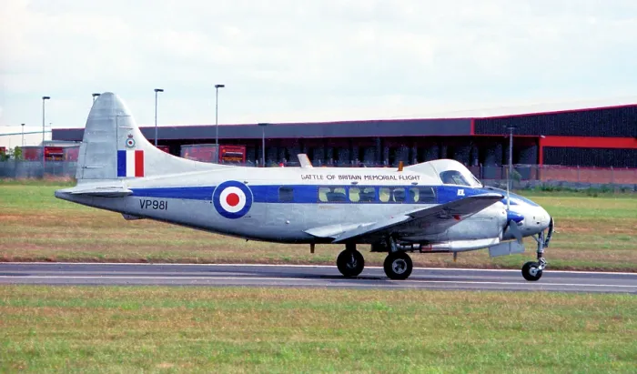 Framed Print : de Havilland Devon C.2 VP981 Framed Print : de Havilland Devon C.2 VP981
