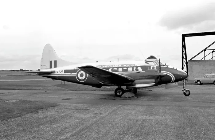 Framed Print : de Havilland Devon C.2 XM223 Framed Print : de Havilland Devon C.2 XM223