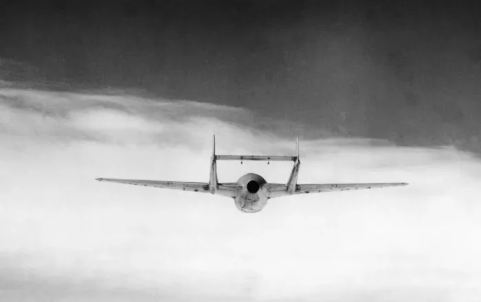 Framed Print : de Havilland DH-100 Vampire Framed Print : de Havilland DH-100 Vampire