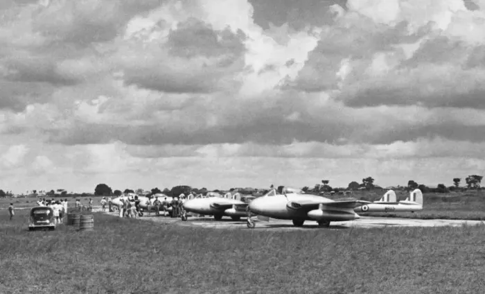 Framed Print : de Havilland DH-100 Vampire Framed Print : de Havilland DH-100 Vampire