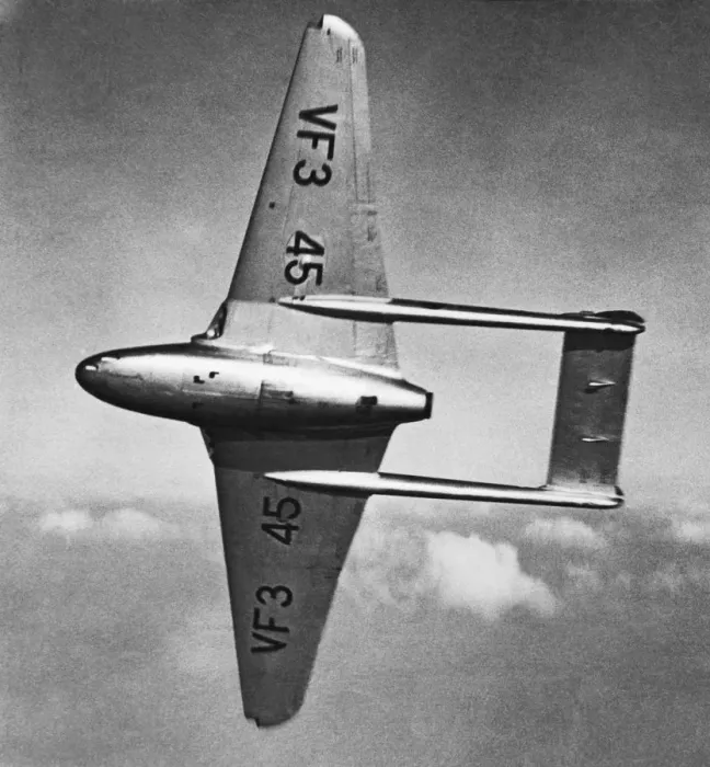 Framed Print : de Havilland DH-100 Vampire Framed Print : de Havilland DH-100 Vampire