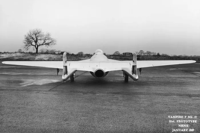 Framed Print : de Havilland DH-100 Vampire F-2 Framed Print : de Havilland DH-100 Vampire F-2