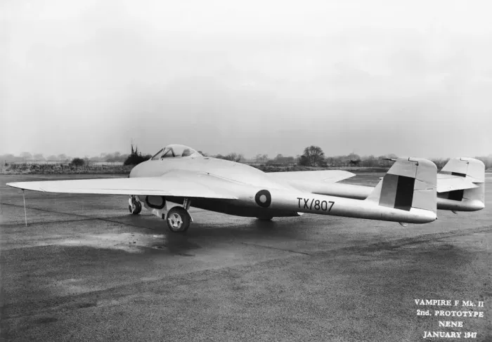 Framed Print : de Havilland DH-100 Vampire F-2 Framed Print : de Havilland DH-100 Vampire F-2