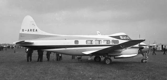 Framed Print : de Havilland DH. 104 Dove 8 G-AREA Framed Print : de Havilland DH. 104 Dove 8 G-AREA
