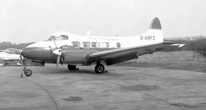 Framed Print : de Havilland DH. 104 Dove 8 G-ARFZ Framed Print : de Havilland DH. 104 Dove 8 G-ARFZ