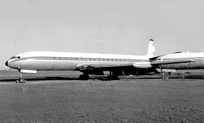Framed Print : de Havilland DH. 106 Comet 4C LV-AHS Framed Print : de Havilland DH. 106 Comet 4C LV-AHS