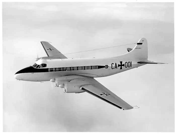 Framed Print : de Havilland DH. 114 Heron 2B CA+001 Framed Print : de Havilland DH. 114 Heron 2B CA+001