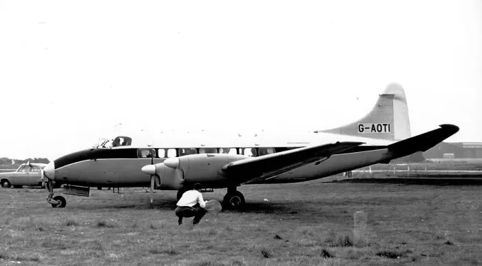 Framed Print : de Havilland DH. 114 Heron G-AOTI Framed Print : de Havilland DH. 114 Heron G-AOTI