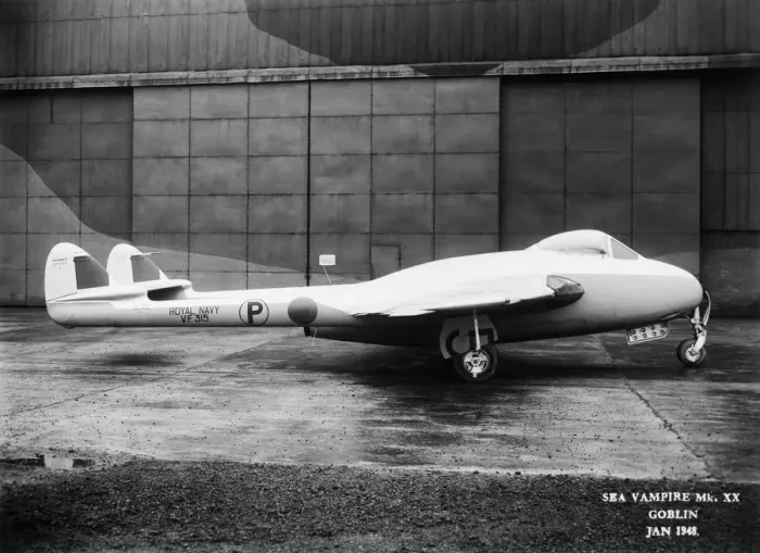 Framed Print : de Havilland DH-115 Sea Vampire F-20 Framed Print : de Havilland DH-115 Sea Vampire F-20
