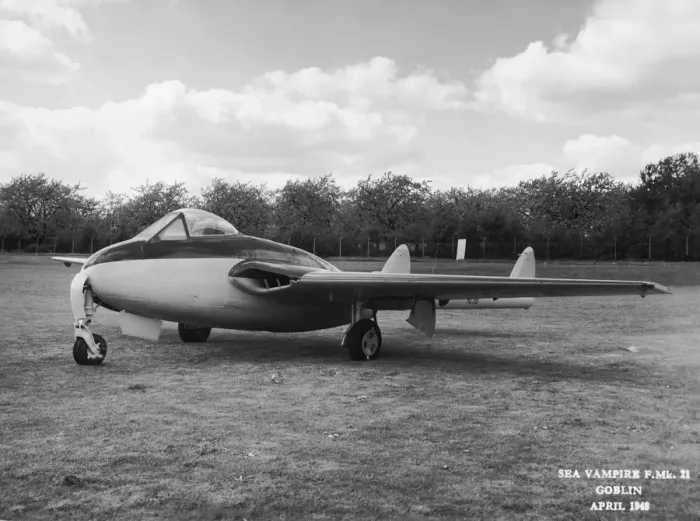 Framed Print : de Havilland DH-115 Sea Vampire F-21 Framed Print : de Havilland DH-115 Sea Vampire F-21