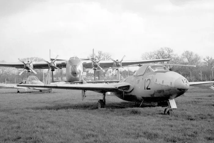 Framed Print : de Havilland DH. 115 Vampire T. 11 XK625 & Blackburn Beverley Framed Print : de Havilland DH. 115 Vampire T. 11 XK625 & Blackburn Beverley