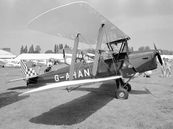 Framed Print : de Havilland DH. 82A Tiger Moth G-AHAN Framed Print : de Havilland DH. 82A Tiger Moth G-AHAN
