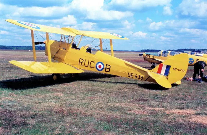 Framed Print : de Havilland DH-82A Tiger Moth II SE-COG Framed Print : de Havilland DH-82A Tiger Moth II SE-COG