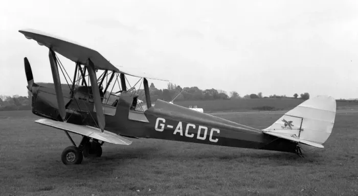 Framed Print : de Havilland DH. 82b Tiger Moth G-ACDC Framed Print : de Havilland DH. 82b Tiger Moth G-ACDC