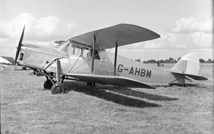 Framed Print : de Havilland DH. 87 Hornet Moth G-AHBM Framed Print : de Havilland DH. 87 Hornet Moth G-AHBM